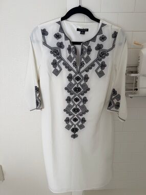 Timeless Collection White Embroidered Long Sleeve Tunic Dress
